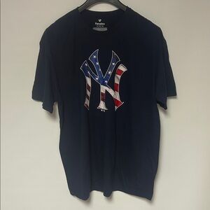 Fanatics Men's New York Yankees American Flag Graphic Tee
